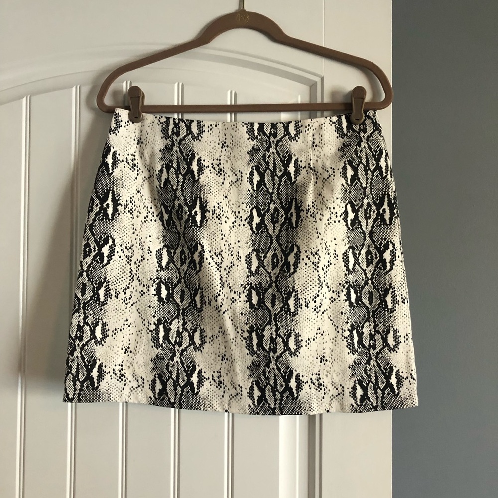 NWT Snakeskin Print Miniskirt